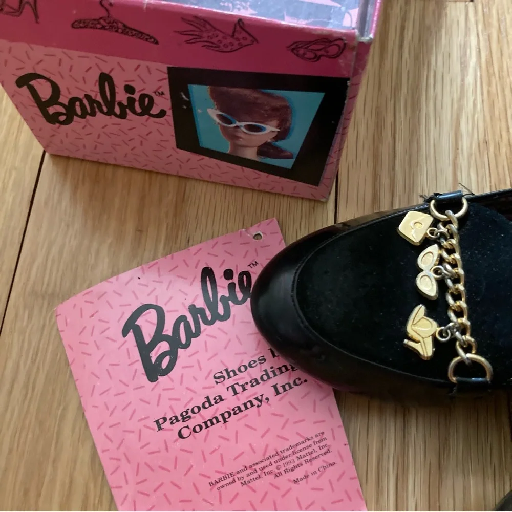 Vintage RARE 1993 Barbie 35th anniversary patent flats little girls size 10.5